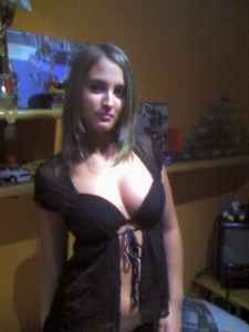 Fit sluts wanted for naughty housewife in Spalding